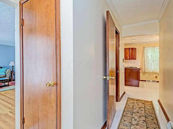 4th image of 236 Oak Hill Dr