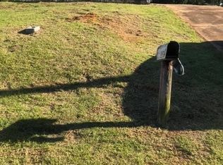 628 9th Ave NW, Reform, AL 35481