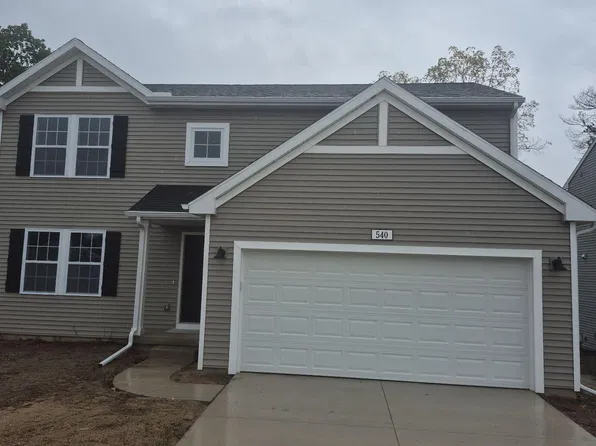 540 Snow Pine Ct, Cedar Springs, MI 49319