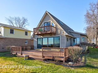 719 Bay Rd, Bay City, MI 48706
