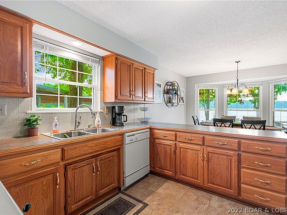 4th image of 326 Porter Mill Springs Dr