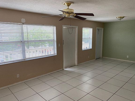 4th image of 4169 SW 67th Avenue #205