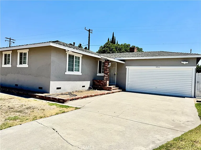 1906 W Kenoak Dr — Photo 1