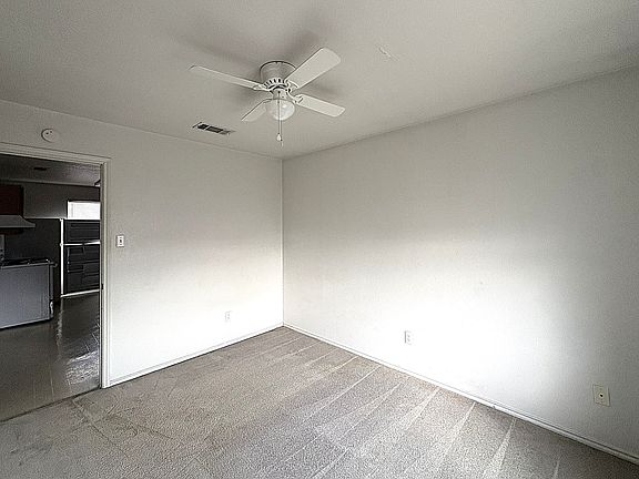 5th image of 1706 Windward Dr #C
