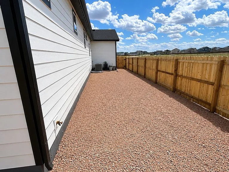 11017 Coastal Hills Ln — Photo 33