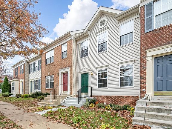 3rd image of 12239 Harbor Town Cir