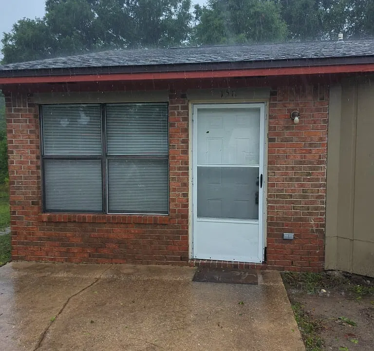 158 Lake St