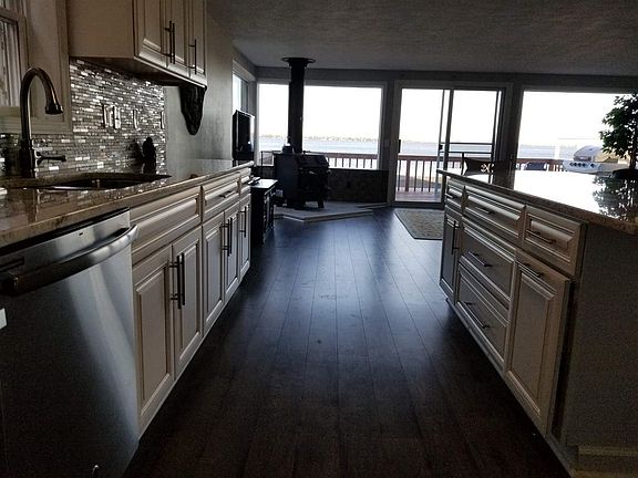 5th image of 3432 Mallard Ave