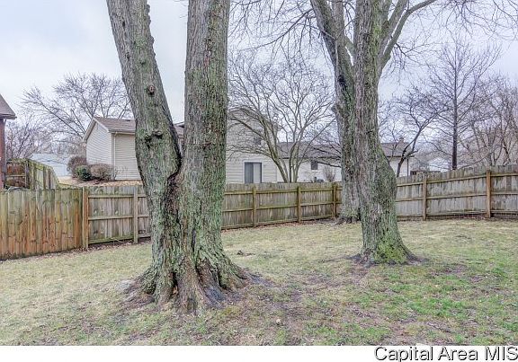 3rd image of 38 Lucerne Dr