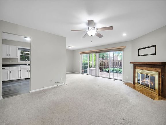 3rd image of 1671 Grosvenor Cir Unit B