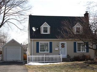 130 Thistledown Dr, Rochester, NY 14617