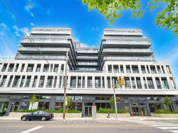 500 Dupont St #202, Toronto, ON M6G 0B8