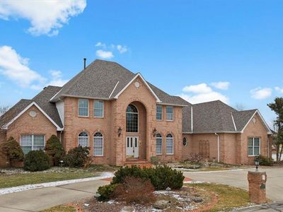2 Bogey Ln, Highland, IL, 62249