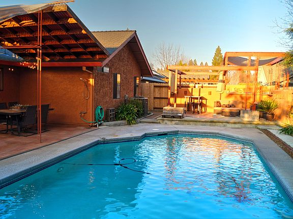 Pool is maintained by Professional Pool Service and is included in lease amount.