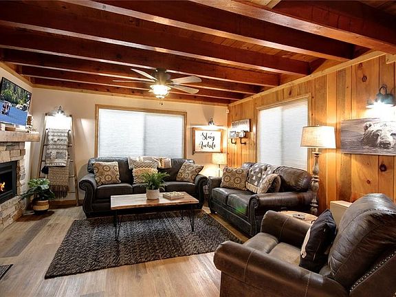3rd image of 42619 Peregrine Ave