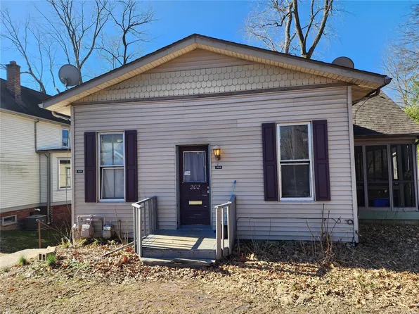 202 Wabash Ave, Belleville, IL 62220