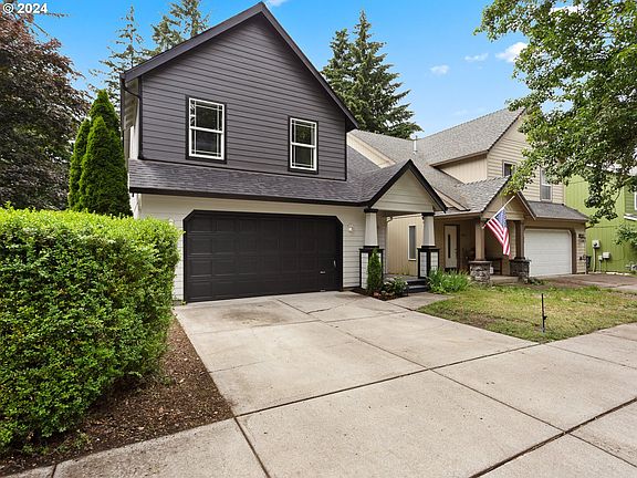 2nd image of 4710 NE Leverich Ct