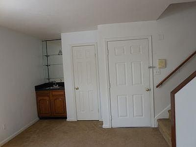 3rd image of 517 W 20th St APT 506