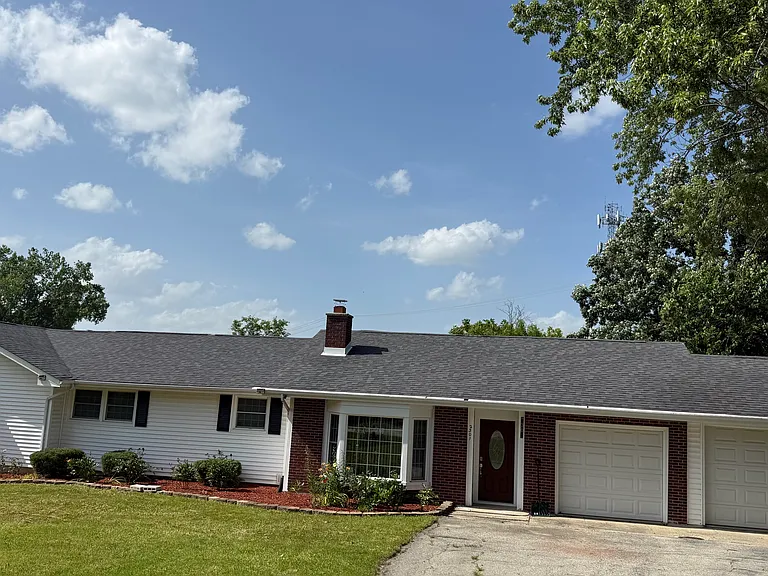 2302 Greenbriar Ln — Photo 14