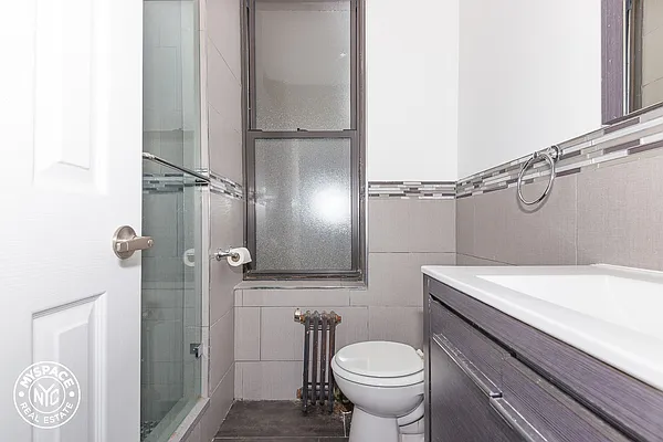 Rented by MySpaceNYC | media 24