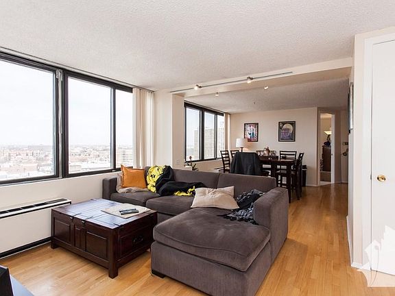 4th image of 2756 N Hampden Ct #1403