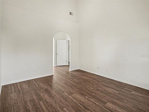 4th image of 609 Cimarosa Ct