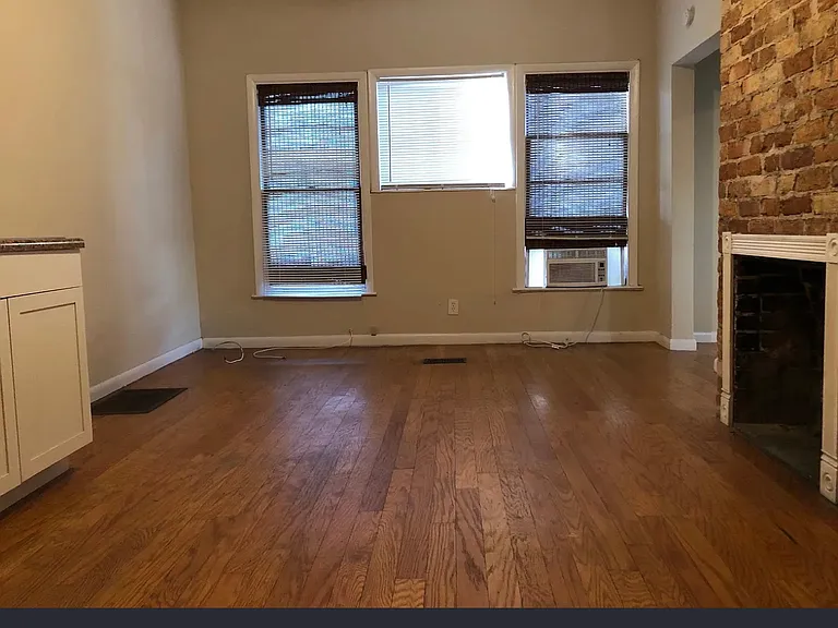 214 S Cedar Ave #1 — Photo 2