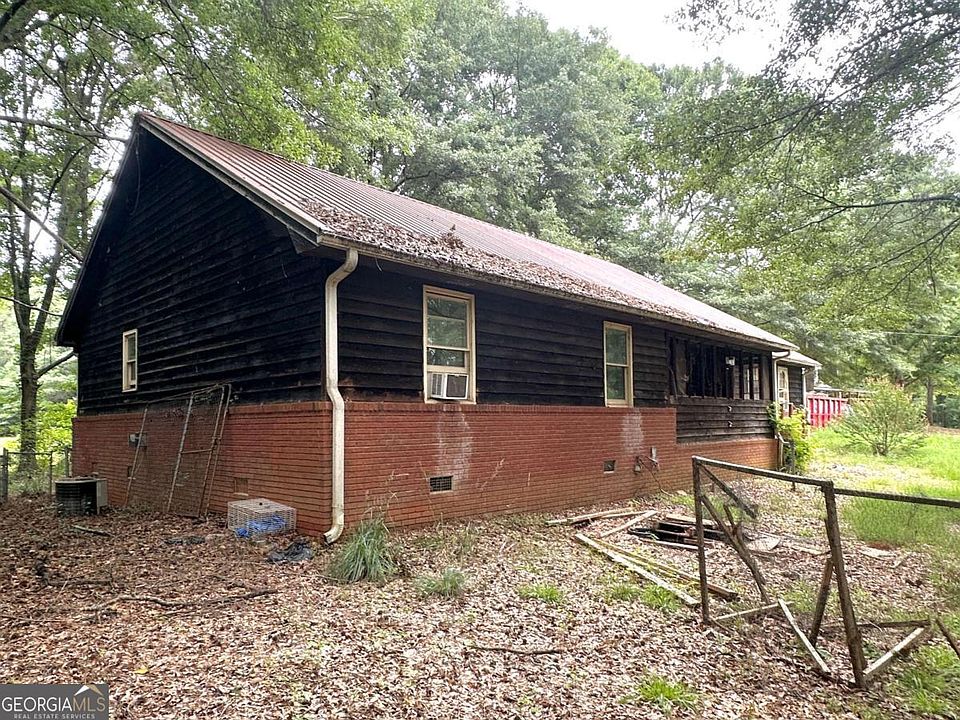 2nd image of 426 Veterans Dr