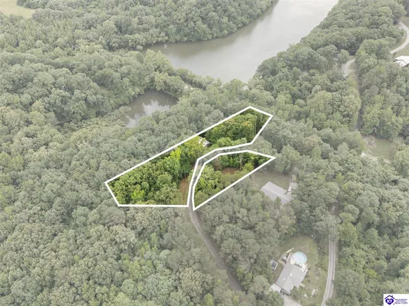 101 Hilltop Ln, Cadiz, KY 42211