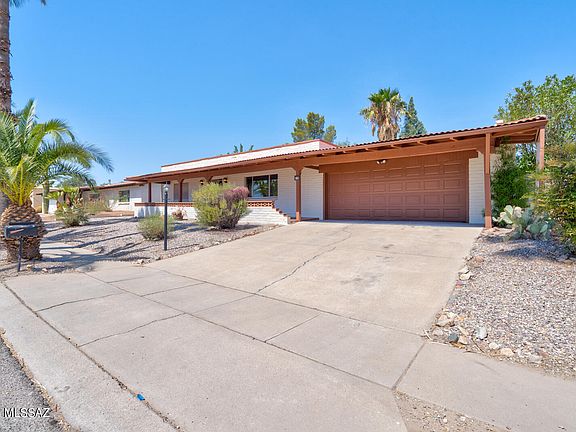 5th image of 841 N Abrego Dr