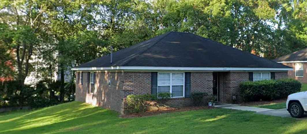 1827 Westminster Drive - A — Photo 1