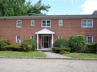 360 N State Rd APT 2I, Briarcliff Manor, NY 10510