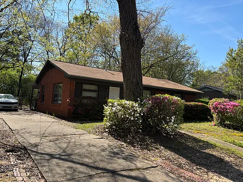 1814 Pinecrest Dr Photo 1