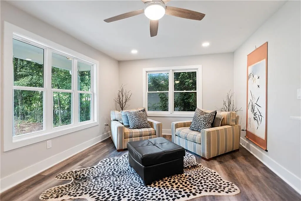 3 bed, 2.0 bath, $2,500 — Photo 3