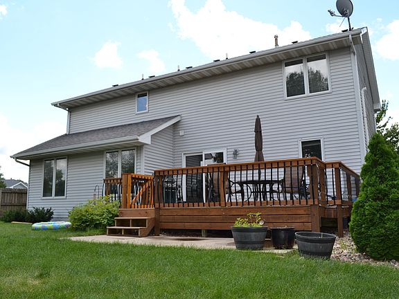 3rd image of 165 Glendale Dr