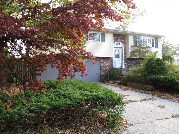 2nd image of 55 Selden Blvd
