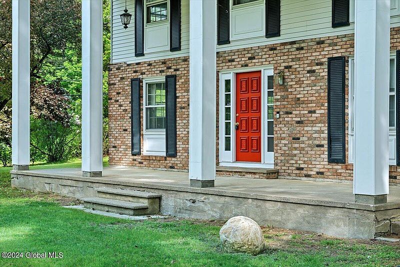 2nd image of 3 Nottingham Drive