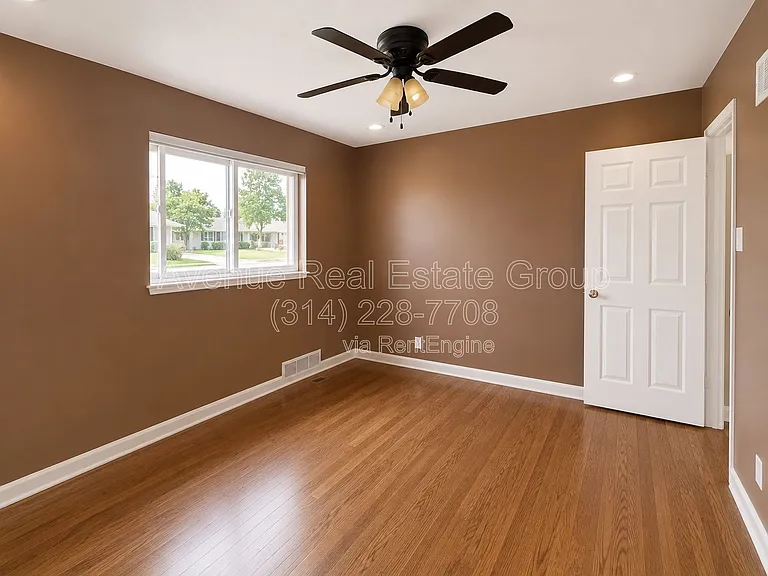 9529 Lodge Pole Ln — Photo 11
