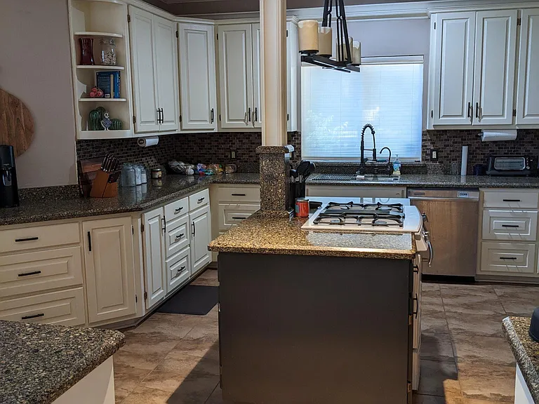 1835 Paisley St — Photo 15
