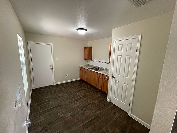 5th image of 4658 Dilworth Ct