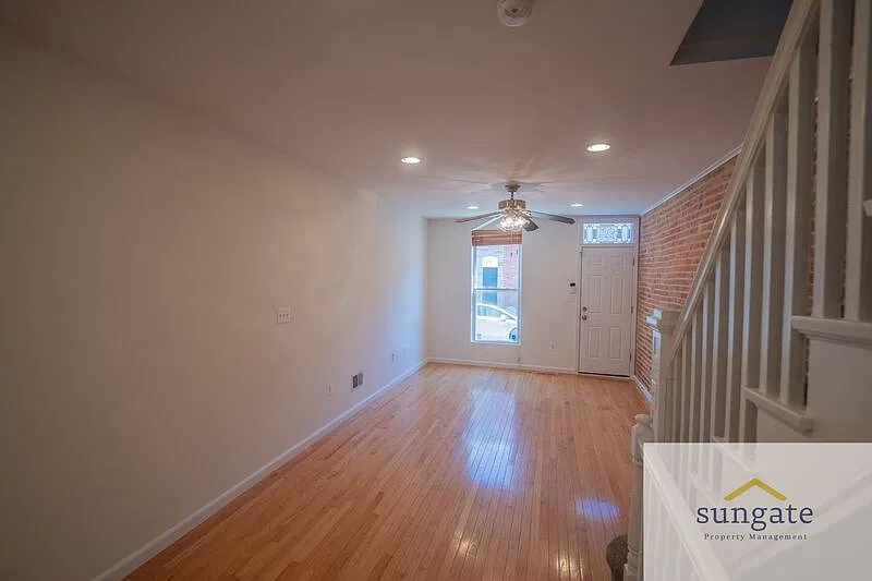 2 bed, 2.5 bath, $2,050 — Photo 4