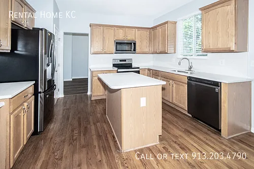 1819 W Elm Ter — Photo 13
