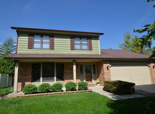 660 Blue Spruce Ln, Mundelein, IL