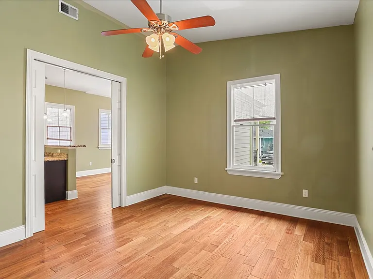 523 S Hennessey St — Photo 6