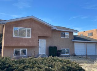 1921 Chelwood Park Blvd NE, Albuquerque, NM 87112