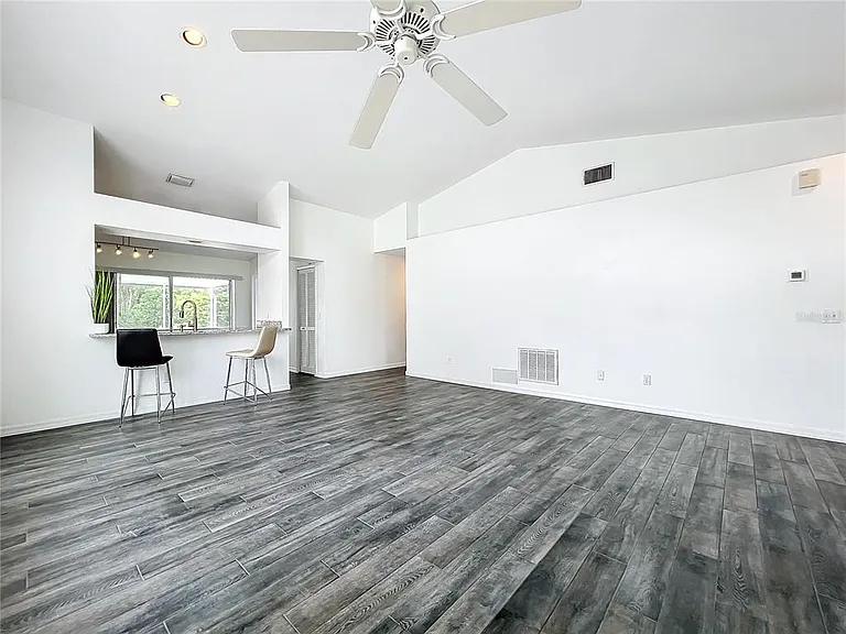 5716 Delano Ln — Photo 17