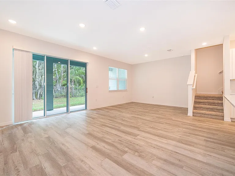 5261 Luisa Ct — Photo 13