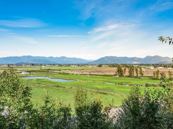 50634 Ledgestone Pl #10, Chilliwack, BC V2P 0E7