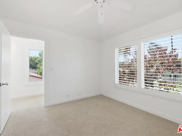 4164 Le Bourget Ave — Photo 28