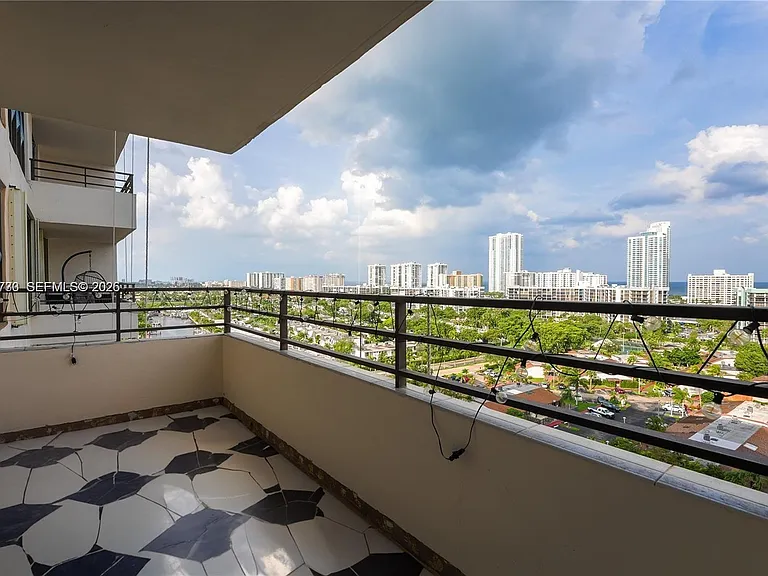 2500 Parkview Dr #1503 — Photo 15